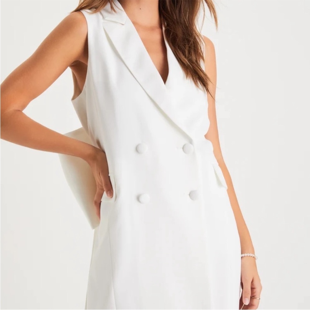Lulu’s Bridal blazer dress with bow